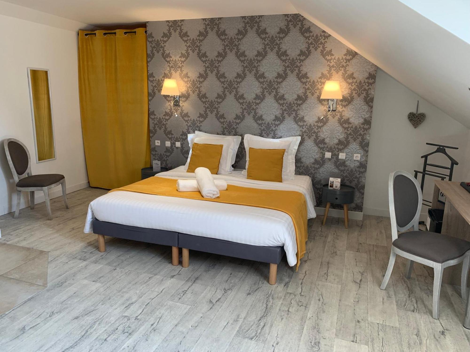 Le Manoir De Pierre Levee, The Originals Collection Hotel Tournon-Saint-Martin Bagian luar foto